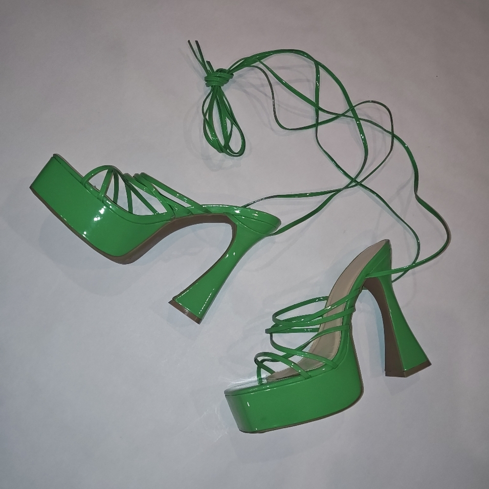 HIGH TO THE SKY PLATFORMS - SIZE 10